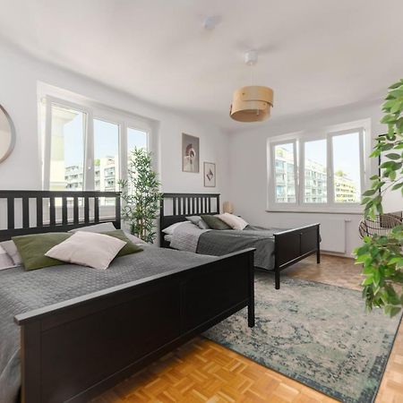 King Bed Home, 3 Bed Rooms, Perfect For Long Term Stay 비엔나 외부 사진